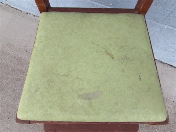 VINTAGE HIGH CHAIR