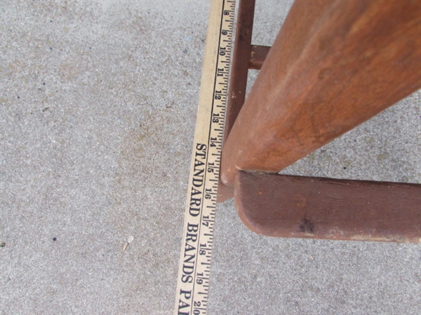 VINTAGE HIGH CHAIR