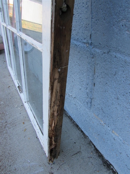 VINTAGE/ANTIQUE 6-PANE WOOD FRAMED WINDOW