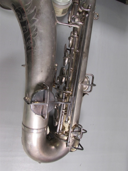 VINTAGE/ANTIQUE BUESCHER SILVER PLATED SAXOPHONE IN CASE