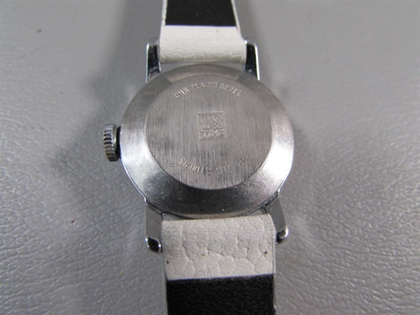 VINTAGE MICKEY & MINNIE MOUSE WATCHES