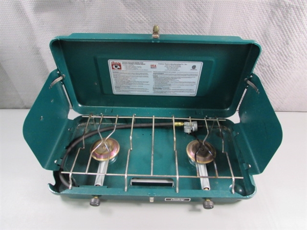 CENTURY PRESSURE REGULATED PROPANE CAMP STOVE