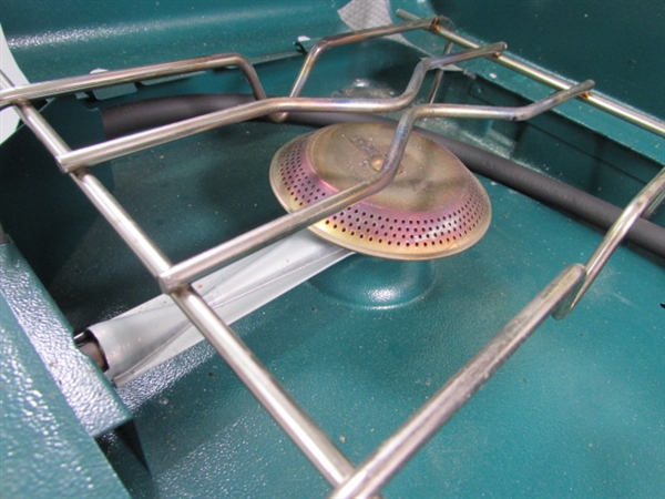 CENTURY PRESSURE REGULATED PROPANE CAMP STOVE