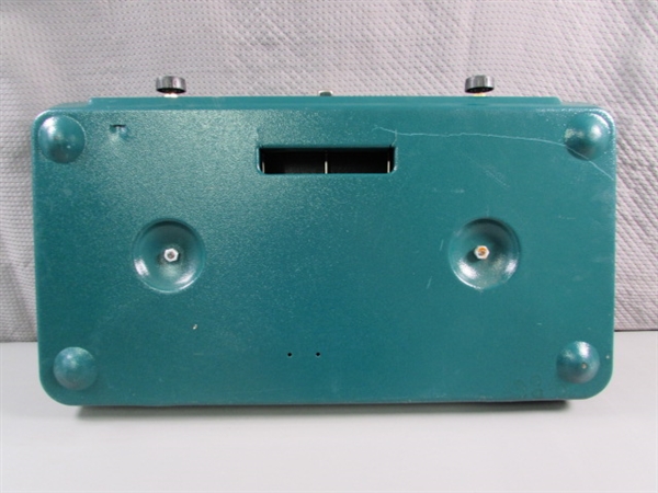 CENTURY PRESSURE REGULATED PROPANE CAMP STOVE