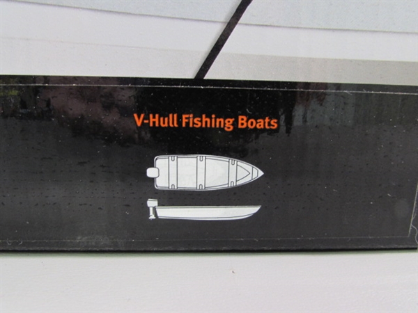 NEW - CLASSIC ACCESSORIES V- HULL BOAT COVER