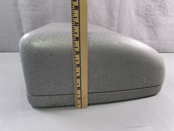 VINTAGE OLYMPIA PORTABLE TYPEWRITER IN CARRY CASE