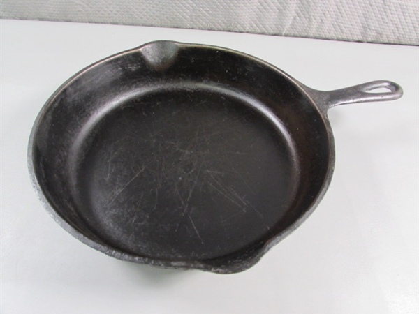 VINTAGE BSR #8 CAST IRON SKILLET