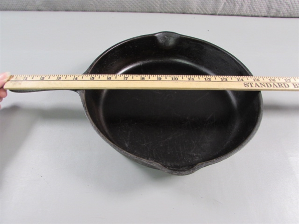 VINTAGE BSR #8 CAST IRON SKILLET