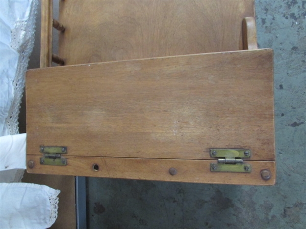 COLONIAL STYLE COFFEE TABLE WITH SIDE STORAGE
