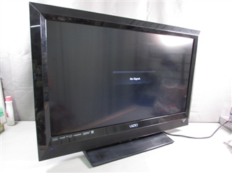 32" VIZIO FLAT SCREEN TV