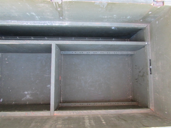LARGE HEAVY DUTY WOODEN TRUNK ON CASTORS (MISSING 1 WHEEL)