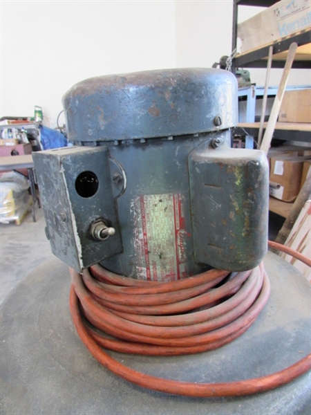 DUST COLLECTOR