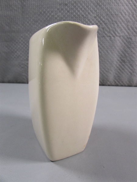 VINTAGE 'STRATOWARE' ART DECO CREAMER/SYRUP PITCHER