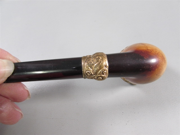 VINTAGE MEERSCHAUM PIPE W/CASE & OTHER VINTAGE PIPES & CIGARETTE HOLDER