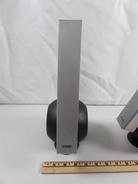 EDIFIER MULTIMEDIA SPEAKERS (UNTESTED)