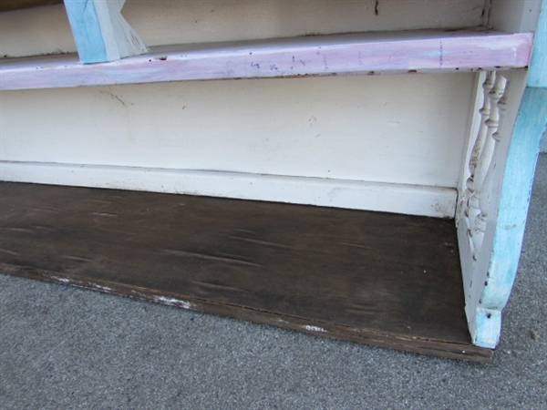 VINTAGE SHABBY-CHIC SHELF UNIT