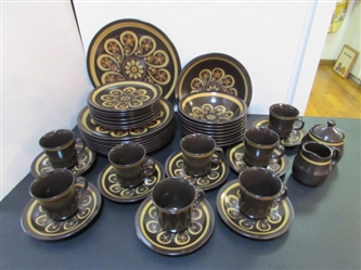 VINTAGE MIKASA (JAPAN) STONEWARE DINNERWARE - SERVICE FOR 8