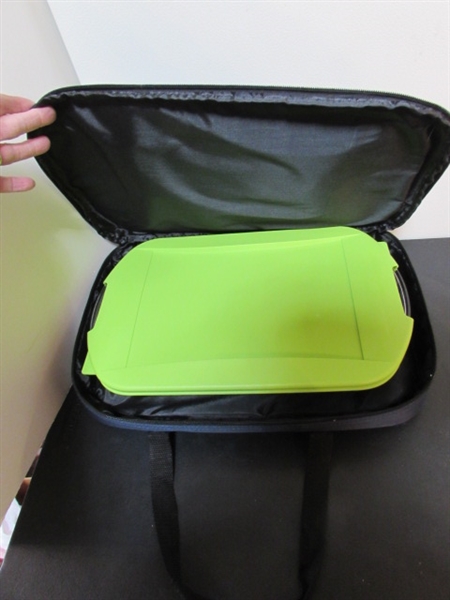 GLASS CASSEROLE W/TRAVEL CASE, PIE PLATE & ROUND CASSEROLE
