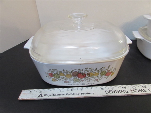 VINTAGE CORNING WARE W/LIDS - 2 DIFFERENT PATTERNS
