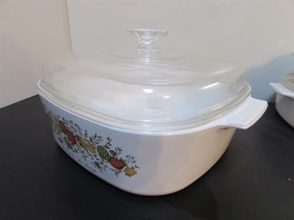 VINTAGE CORNING WARE W/LIDS - 2 DIFFERENT PATTERNS