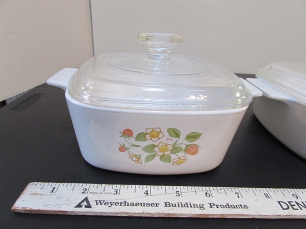 VINTAGE CORNING WARE W/LIDS - 2 DIFFERENT PATTERNS