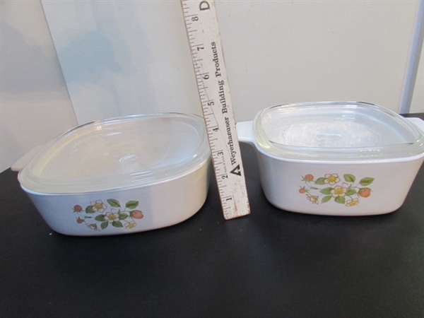 VINTAGE CORNING WARE W/LIDS - 2 DIFFERENT PATTERNS
