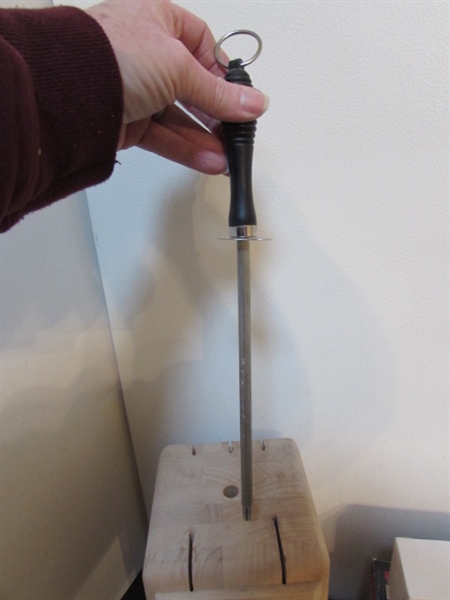 KNIFE BLOCK, KITCHEN KNIVES & SHARPENERS