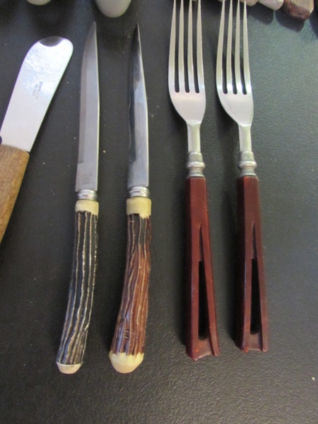 VINTAGE MIRACLE MAID STAINLESS FLATWARE & MISC PATTERNED EXTRAS