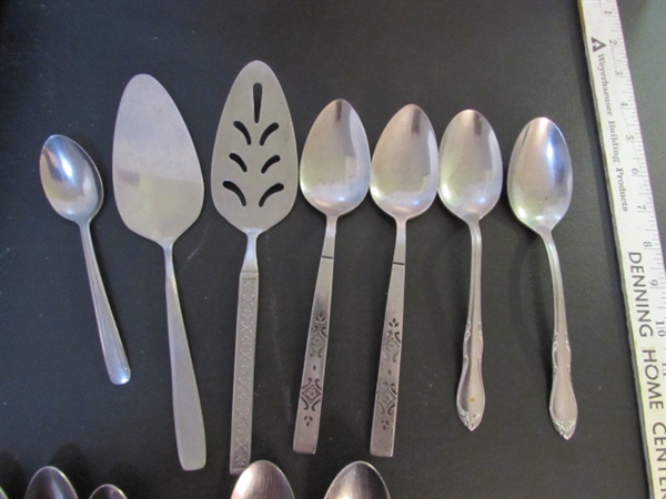 VINTAGE MIRACLE MAID STAINLESS FLATWARE & MISC PATTERNED EXTRAS