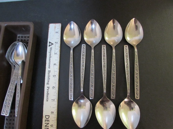 VINTAGE MIRACLE MAID STAINLESS FLATWARE & MISC PATTERNED EXTRAS