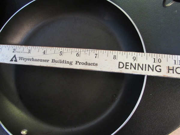 FARBERWARE FRYING PANS & SPLATTER SCREEN