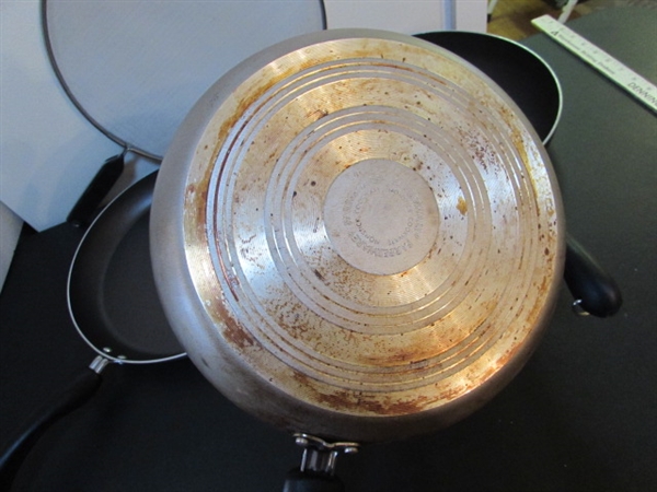FARBERWARE FRYING PANS & SPLATTER SCREEN