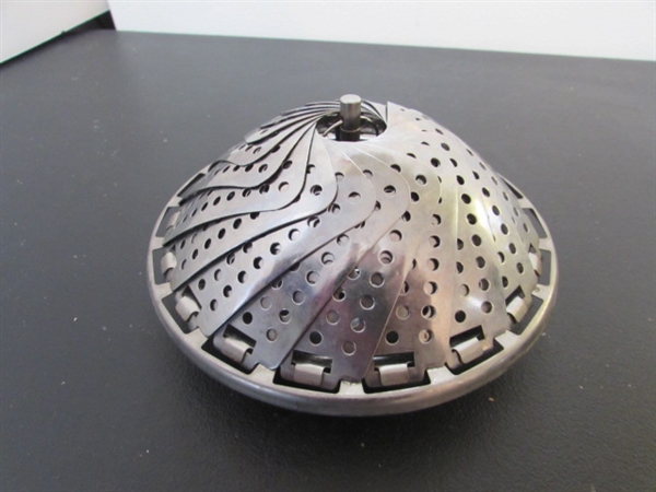 REVERWARE POTS & PANS & STEAMER BASKET