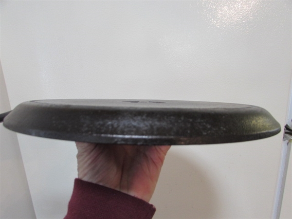 10.5 LODGE CAST IRON GRIDDLE
