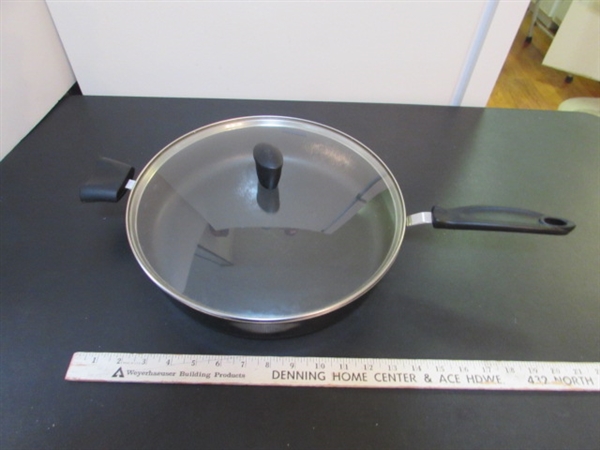 2 SKILLETS & A WOK
