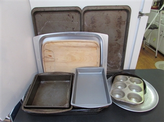 COOKIE SHEETS, MUFFIN TIN, CAKE PANS & MORE