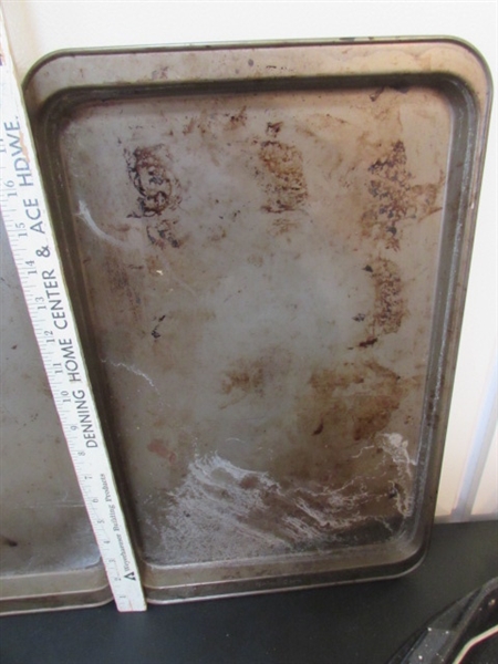 COOKIE SHEETS, MUFFIN TIN, CAKE PANS & MORE