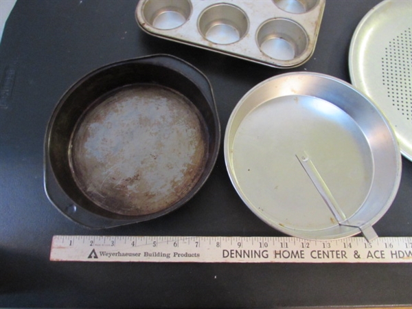 COOKIE SHEETS, MUFFIN TIN, CAKE PANS & MORE