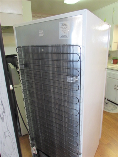 FRIGIDAIRE 16.5 CU FT REFRIGERATOR WITH FROST FREE FREEZER