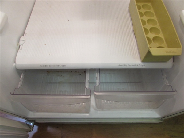 FRIGIDAIRE 16.5 CU FT REFRIGERATOR WITH FROST FREE FREEZER