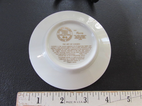 COLLECTION OF ART OF CHOKIN 24KT RIMMED PLATES