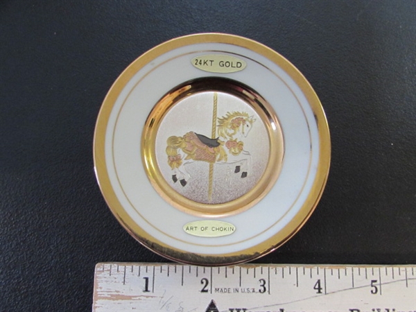 COLLECTION OF ART OF CHOKIN 24KT RIMMED PLATES