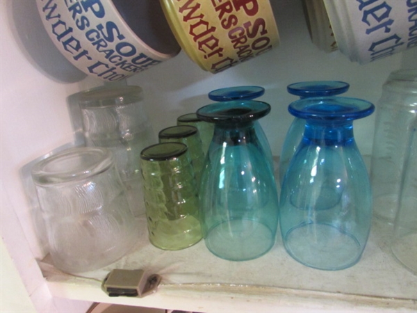 CONTENTS OF CUPBOARD - STEMWARE, DRINKING GLASSES, SOUP MUGS, ETC