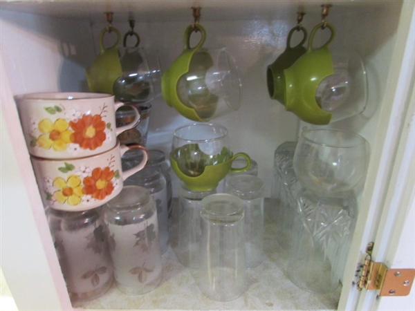 CONTENTS OF CUPBOARD - STEMWARE, DRINKING GLASSES, SOUP MUGS, ETC