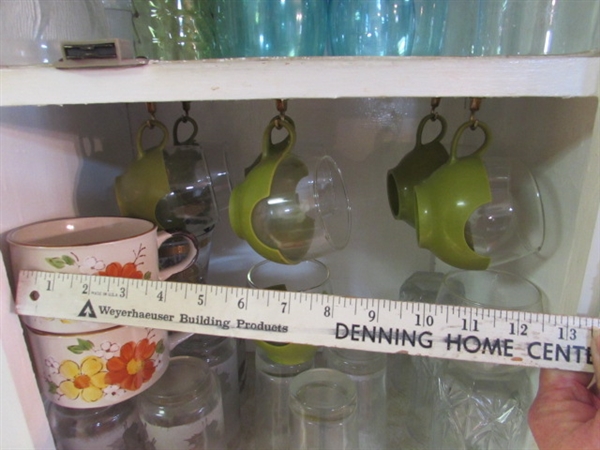 CONTENTS OF CUPBOARD - STEMWARE, DRINKING GLASSES, SOUP MUGS, ETC