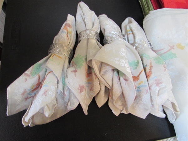 CLOTH PLACEMATS, NAPKINS & MORE