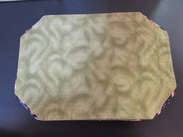 CLOTH PLACEMATS, NAPKINS & MORE