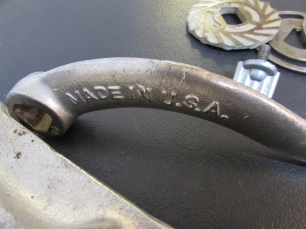 VINTAGE MEAT GRINDERS AND HAND MIXER