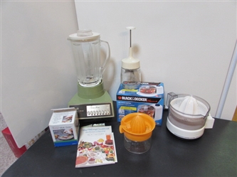 BLEND IT, CHOP IT OR JUICE IT WITH THIS LOT OF SMALL APPLIANCES