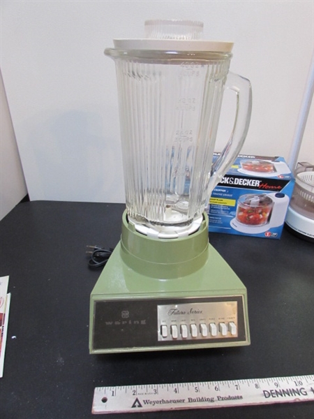 BLEND IT, CHOP IT OR JUICE IT WITH THIS LOT OF SMALL APPLIANCES